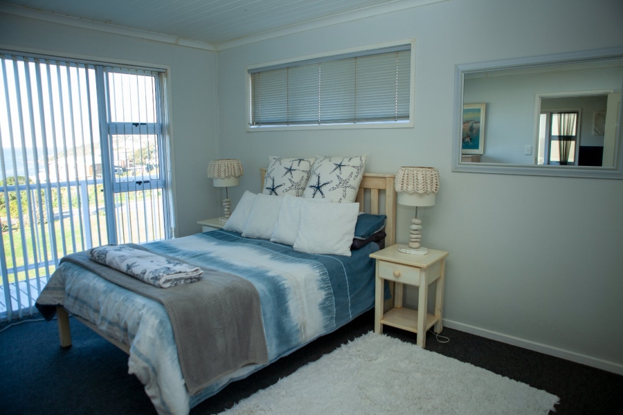 3 Bedroom Property for Sale in Vleesbaai Western Cape